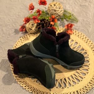 Easy Spirit Explore24 Women’s Black Suede zip up Ankle Bootie size 7.5 wide